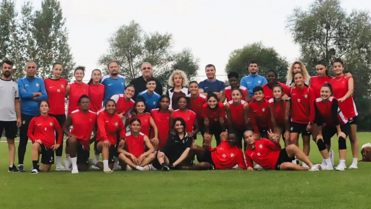 Amedspor Kadın Futbol takımı'ndan yeni sezon mesajı: Hazırız!