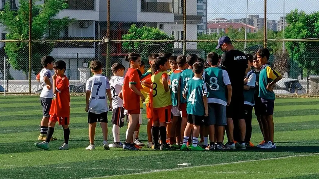 Amedspor U19 ve U17 takımlarında profesyonel yapılanma