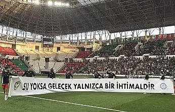 Amedspor'dan anlamlı hareket! 'Su yoksa gelecek yok' mesajı sahaya indi