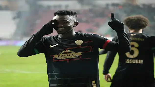 Adama Traore'den İlk Dakikalarda Şık Gol