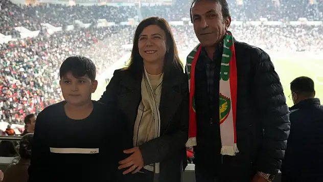 Amedspor 6 attı, tribünde dikkat çeken isim: Serra Bucak