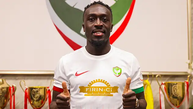 Amedspor'da ayrılık: Bobby Adekanye Resmen Manisa FK'da