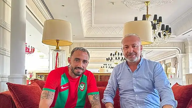 Amedspor'da duygusal veda: Batuhan Tur takımdan ayrıldı