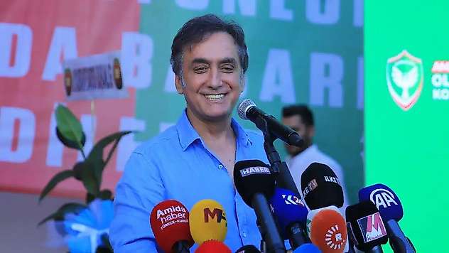 Aziz Elaldı: Barcelona yolculuğu başlıyor