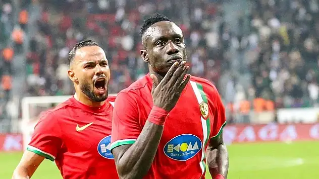 Diagne tarihin peşinde! Rekora sadece 4 gol kaldı