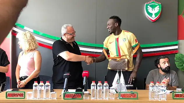 Mbaye Diagne resmen Amedspor'da: 'Hedefim 25 gol'