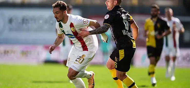 Afena-Gyan ve Diagne Sahneye Çıktı: Amedspor Devrede 2-0 Önde